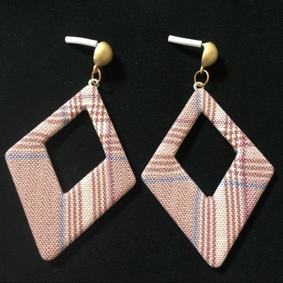 Rectangle shape earrings - Picture 1 of 5